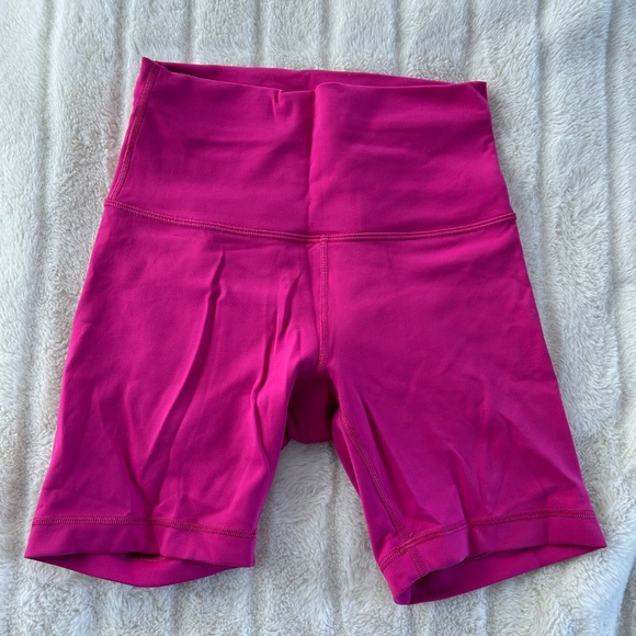 Lululemon Wunder 6” Shorts - Picture 4 of 4